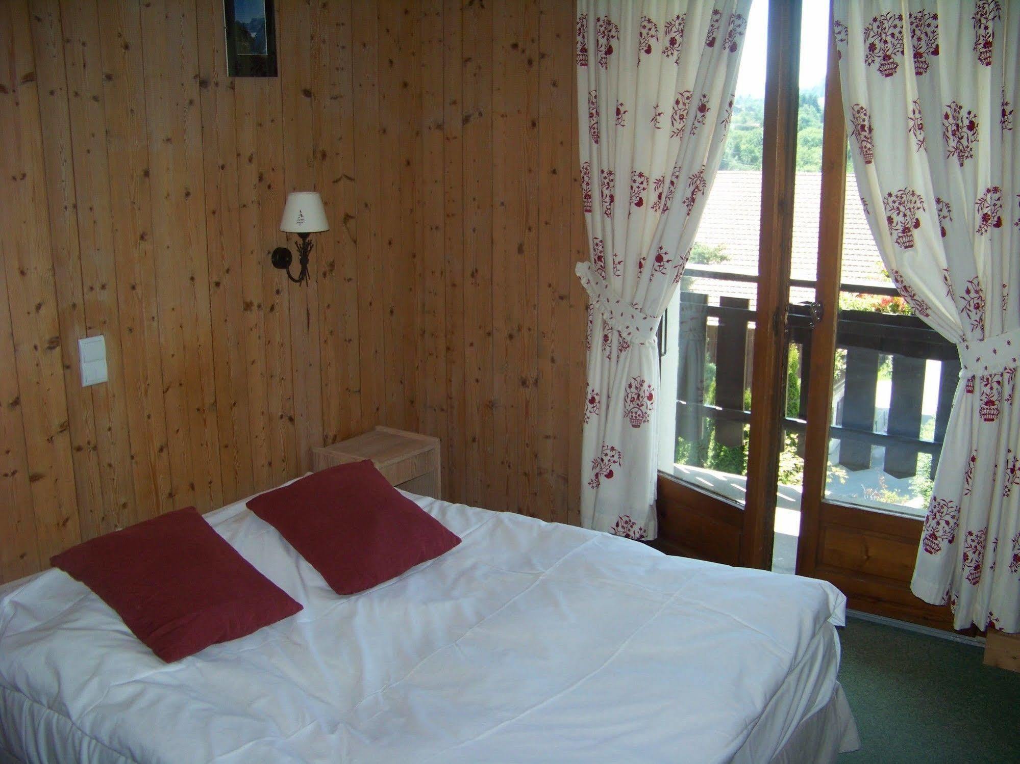 Hotel Le Caprice Des Neiges 꽁블루 외부 사진